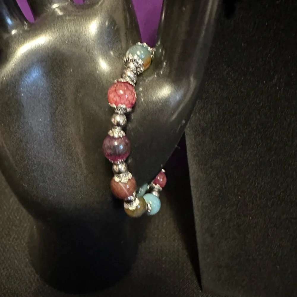 Hand made by me Rose quartz necklace, rose quartz & garnet earrings & bracelet - Picture 4 of 4